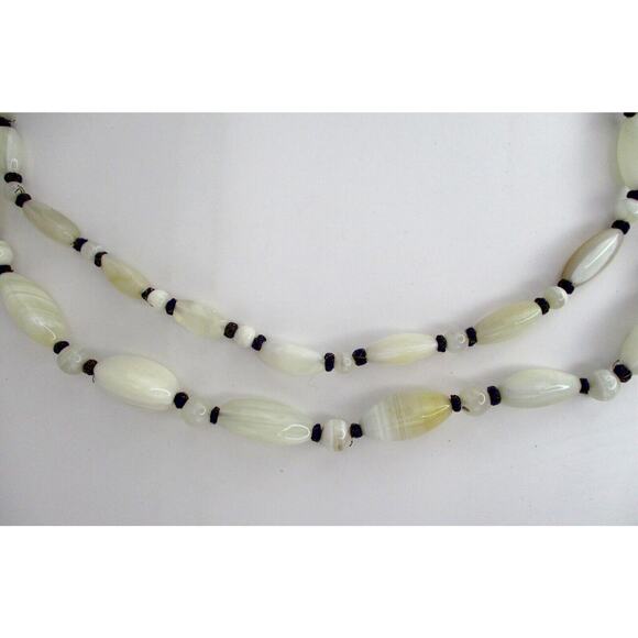 Oriental Banded White Agate Necklace 54" Around - Picture 4 of 6